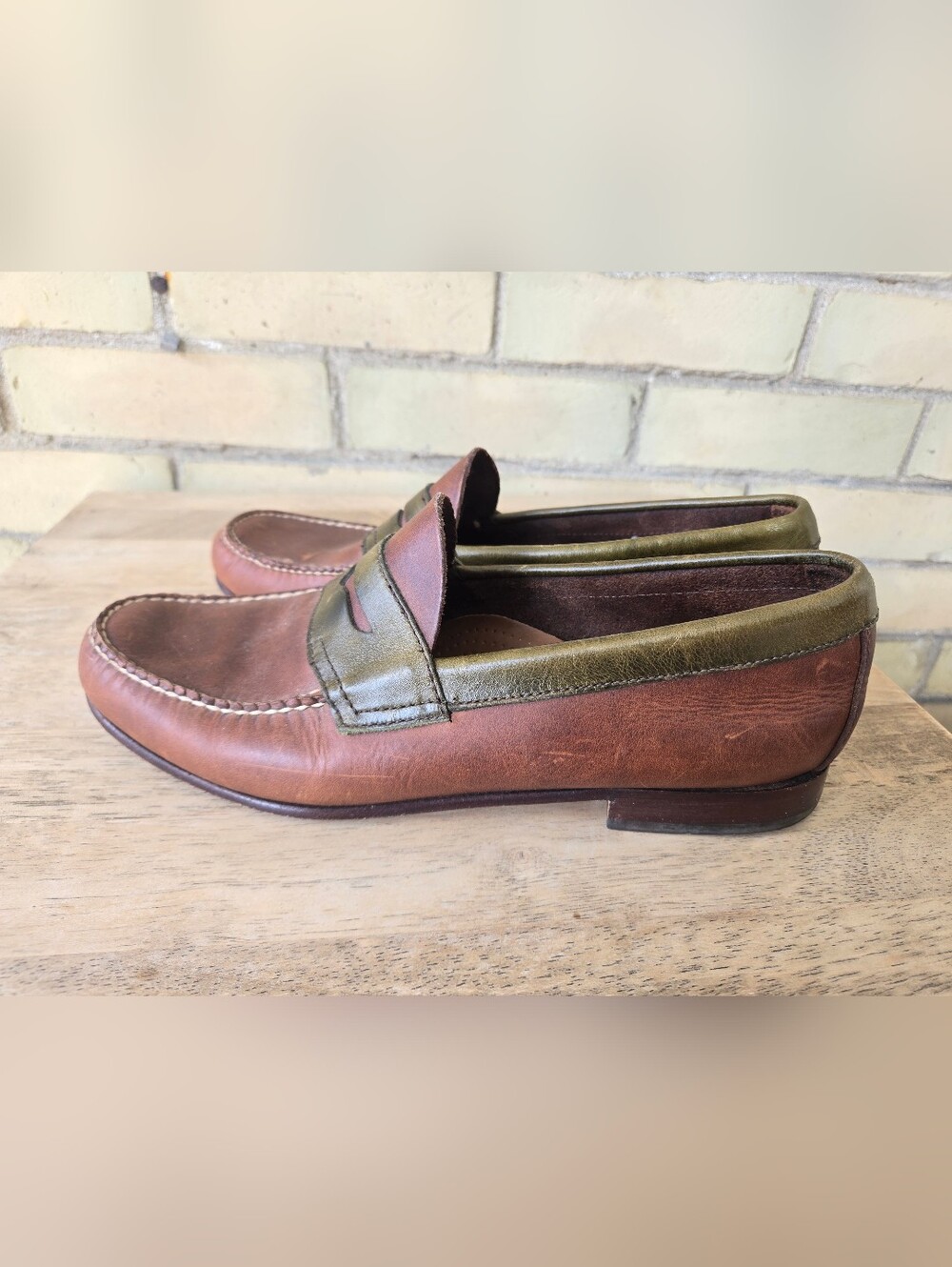 Weejuns Leather Loafers